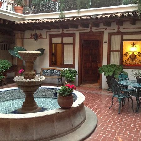 Hotel Los Escudos Pátzcuaro Exteriör bild