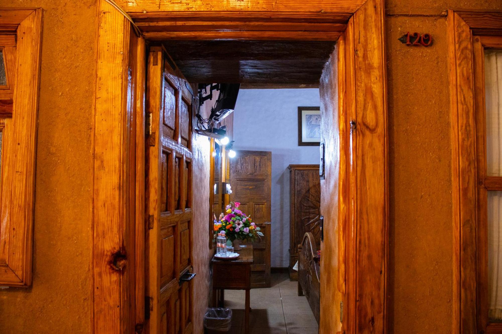 Hotel Los Escudos Pátzcuaro Exteriör bild