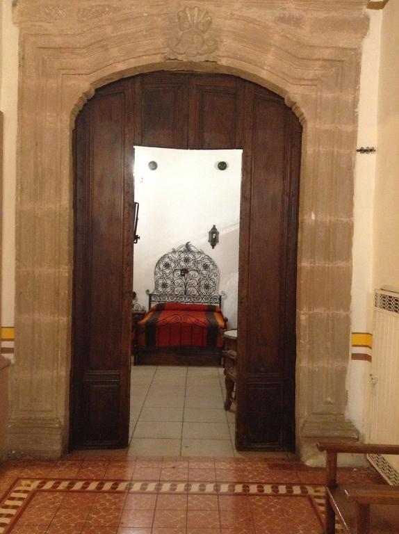 Hotel Los Escudos Pátzcuaro Exteriör bild