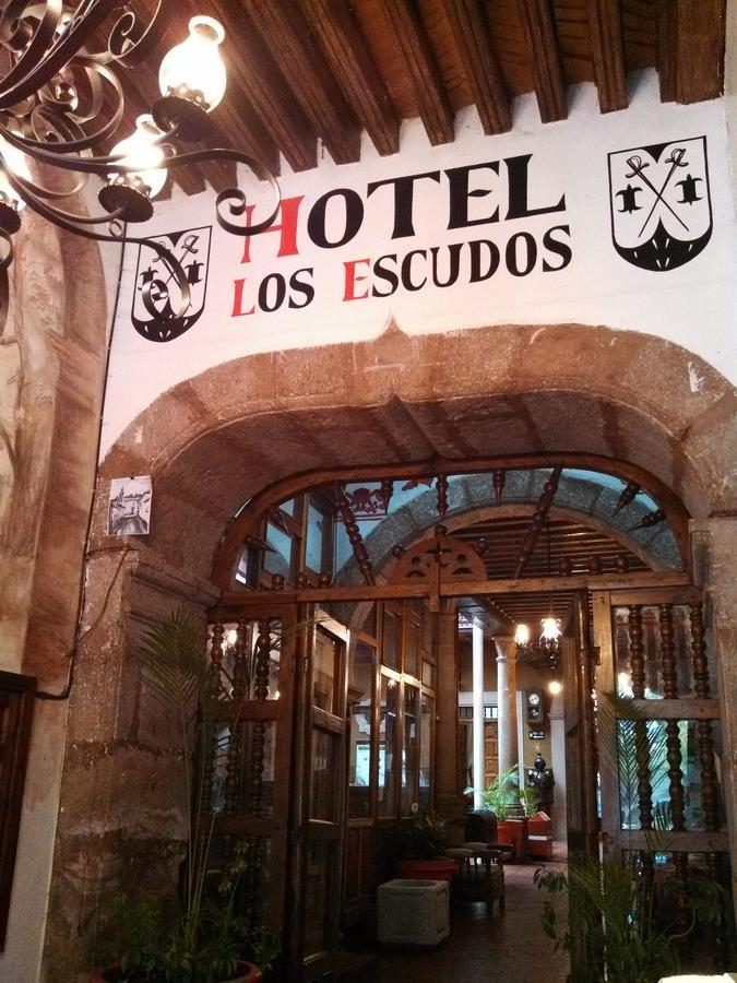 Hotel Los Escudos Pátzcuaro Exteriör bild